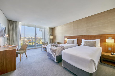 The Sebel Mandurah - Bed n Breakfasts 3