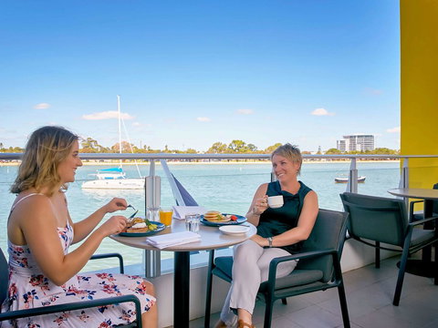 The Sebel Mandurah - Bed n Breakfasts 21