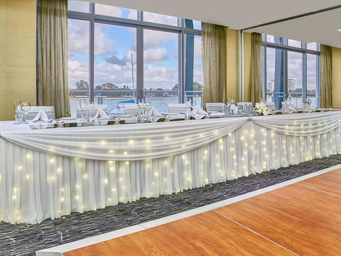 The Sebel Mandurah - Bed n Breakfasts 34