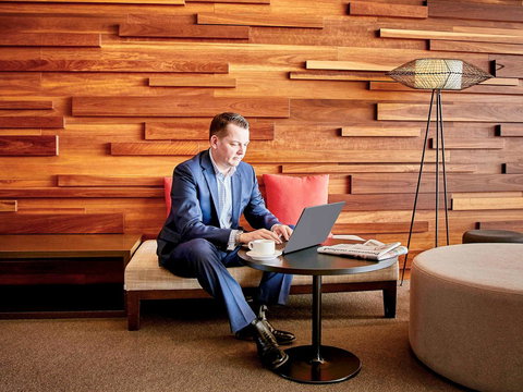 The Sebel Mandurah - Bed n Breakfasts 9