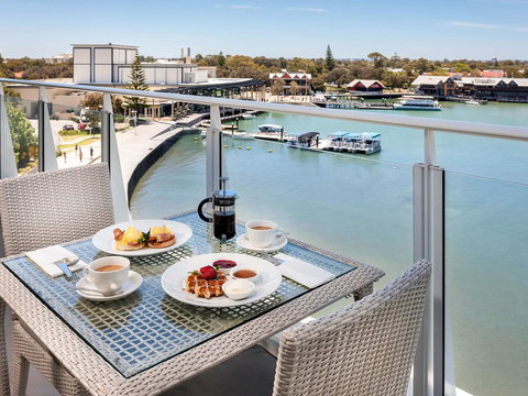 The Sebel Mandurah - Bed n Breakfasts 40