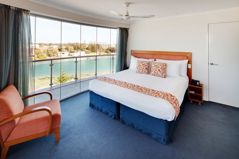 Seashells Mandurah - Bed n Breakfasts 22