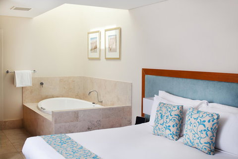 Seashells Mandurah - Bed n Breakfasts 10