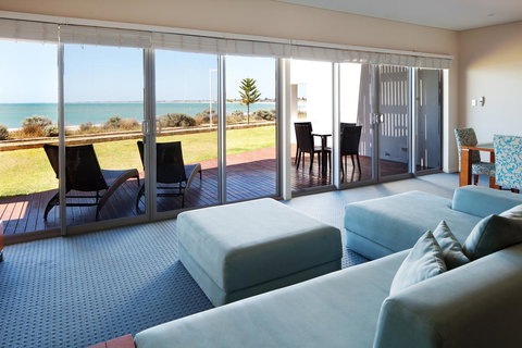 Seashells Mandurah - Bed n Breakfasts 6