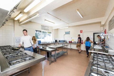 Billabong Backpackers Resort - Bed n Breakfasts 19