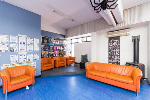 Billabong Backpackers Resort - Bed n Breakfasts 20