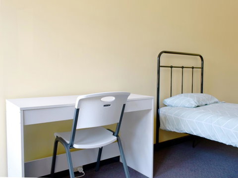 Billabong Backpackers Resort - Bed n Breakfasts 4