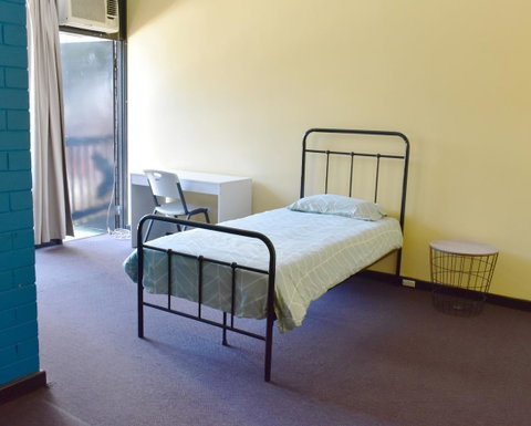 Billabong Backpackers Resort - Bed n Breakfasts 5
