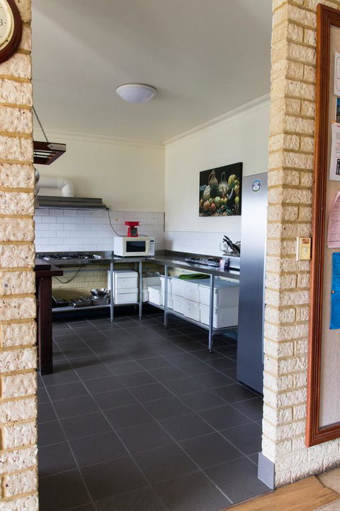 Baywatch Retreat Augusta - Australia Shopping 19