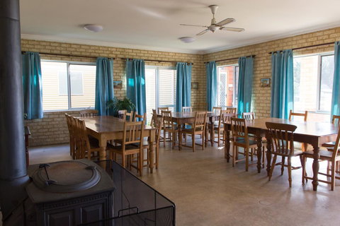 Baywatch Retreat Augusta - Australia Shopping 25