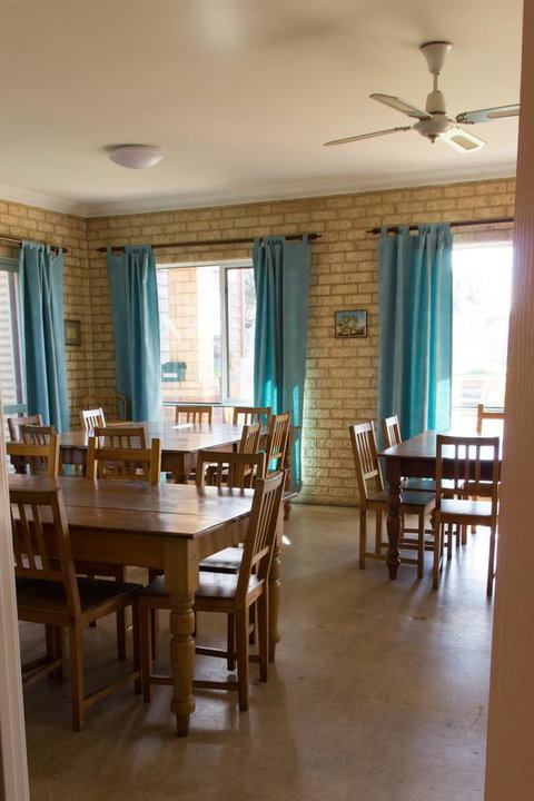 Baywatch Retreat Augusta - Australia Shopping 24