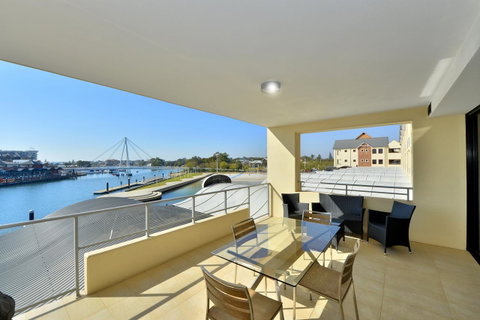 Dolphin Quay Apartments - Accommodation Australia 9