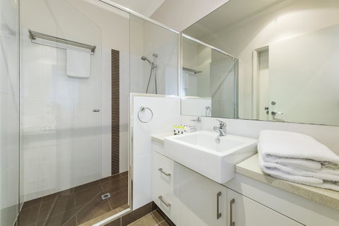 Dolphin Quay Apartments - Accommodation Australia 42