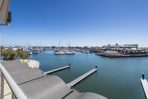 Dolphin Quay Apartments - Accommodation Australia 16