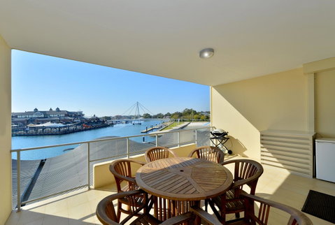 Dolphin Quay Apartments - Accommodation Australia 15