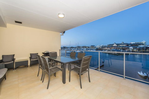 Dolphin Quay Apartments - Accommodation Australia 21