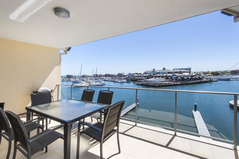 Dolphin Quay Apartments - Accommodation Australia 36