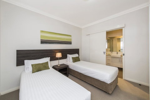 Dolphin Quay Apartments - Accommodation Australia 44