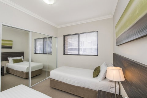 Dolphin Quay Apartments - Accommodation Australia 41