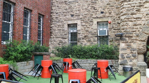 The Old Swan Barracks - Bed n Breakfasts 4