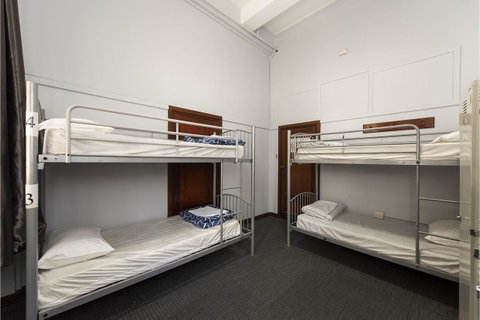 The Old Swan Barracks - Bed n Breakfasts 31