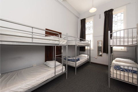 The Old Swan Barracks - Bed n Breakfasts 29