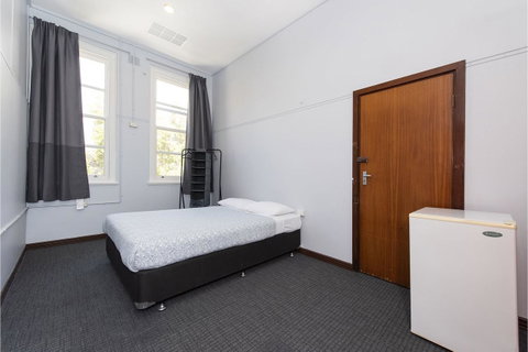 The Old Swan Barracks - Bed n Breakfasts 16