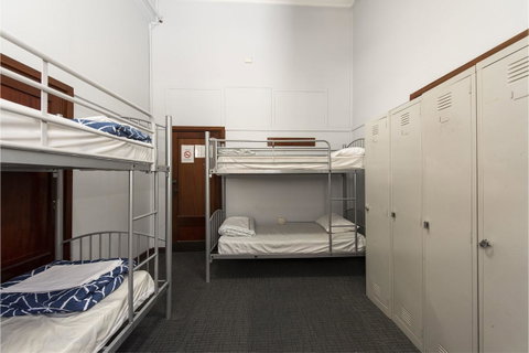 The Old Swan Barracks - Bed n Breakfasts 30