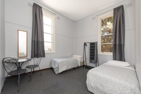 The Old Swan Barracks - Bed n Breakfasts 18