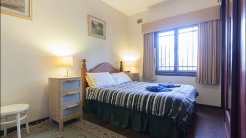 Broadway Apartments - Australia Shopping 6