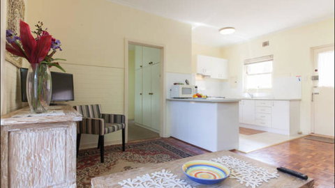 Broadway Apartments - Australia Shopping 15