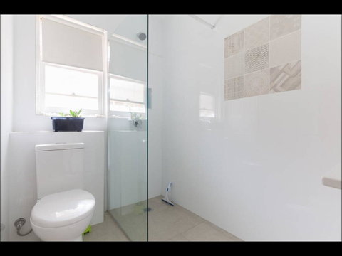 Broadway Apartments - Australia Shopping 38