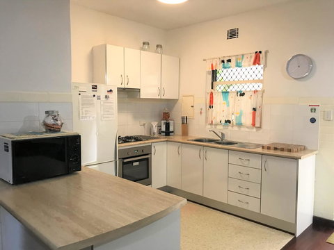 Broadway Apartments - Australia Shopping 30