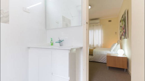 Broadway Apartments - Australia Shopping 27