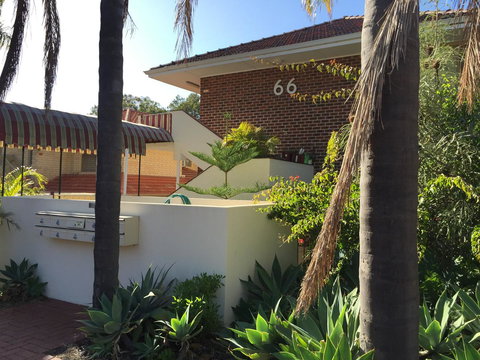 Broadway Apartments - Australia Shopping 34