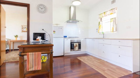 Broadway Apartments - Australia Shopping 11