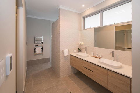 Busselton Beachside - A Slice Of Heaven - Accommodation Australia 8
