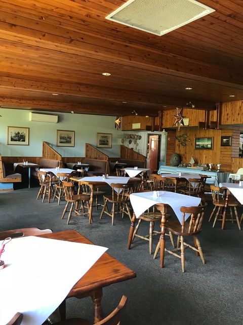EUCLA MOTOR HOTEL - Australia Shopping 36