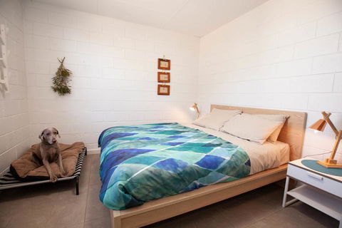 EUCLA MOTOR HOTEL - Australia Shopping 24