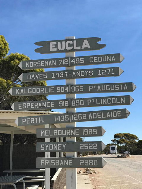 EUCLA MOTOR HOTEL - Australia Shopping 31