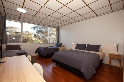 EUCLA MOTOR HOTEL - Australia Shopping 6