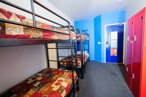 Perth City YHA - Bed n Breakfasts 22