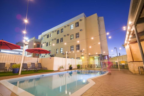 Perth City YHA - Bed n Breakfasts 0