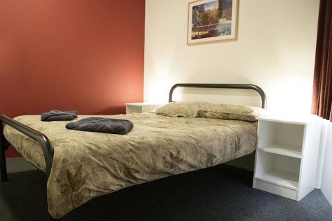 Perth City YHA - Bed n Breakfasts 20