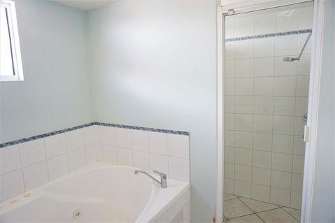 Osprey Holiday Village Unit 120 - Plenty Of Room For A Large Family - Bed n Breakfasts 12