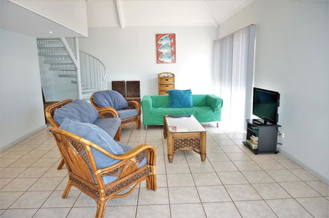 Osprey Holiday Village Unit 120 - Plenty Of Room For A Large Family - Bed n Breakfasts 3