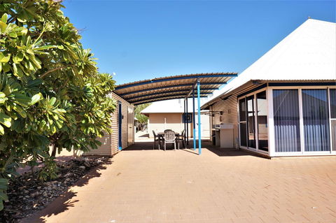Osprey Holiday Village Unit 120 - Plenty Of Room For A Large Family - Bed n Breakfasts 17