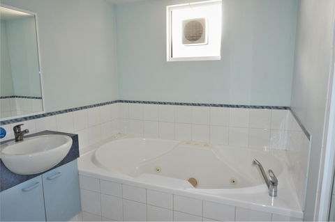 Osprey Holiday Village Unit 120 - Plenty Of Room For A Large Family - Bed n Breakfasts 13