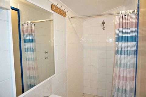 Osprey Holiday Village Unit 120 - Plenty Of Room For A Large Family - Bed n Breakfasts 14