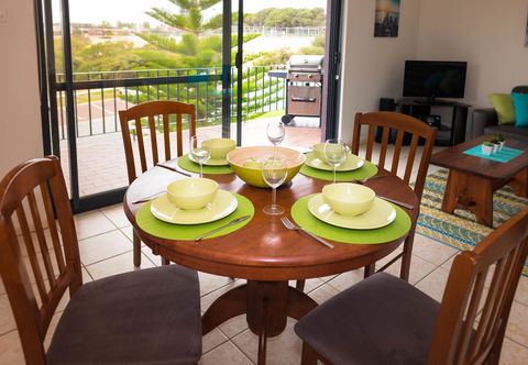 Cottesloe Sea Bliss Apartment - Accommodation Australia 5